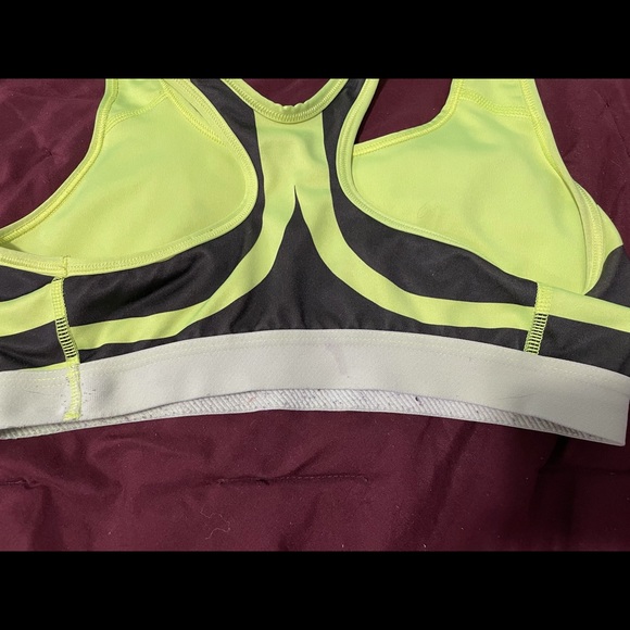 Nike bra - Picture 2 of 4